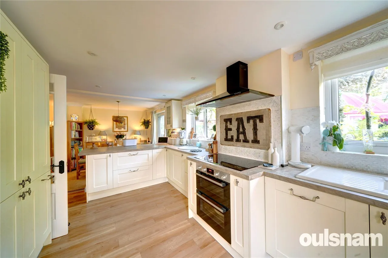 Dugard Way, Droitwich, Worcestershire, WR9 8UX, photo 4