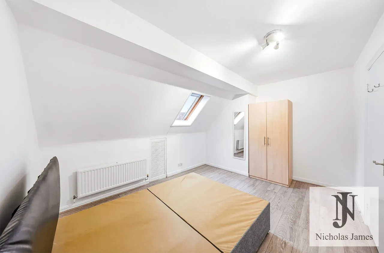 Seven Sisters Road, London, N4, photo 6