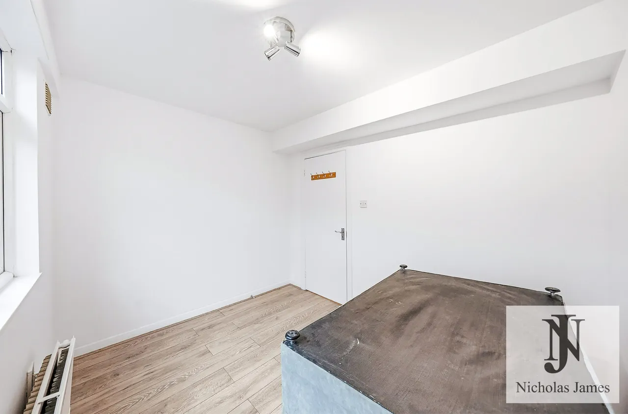 Seven Sisters Road, London, N4, photo 28