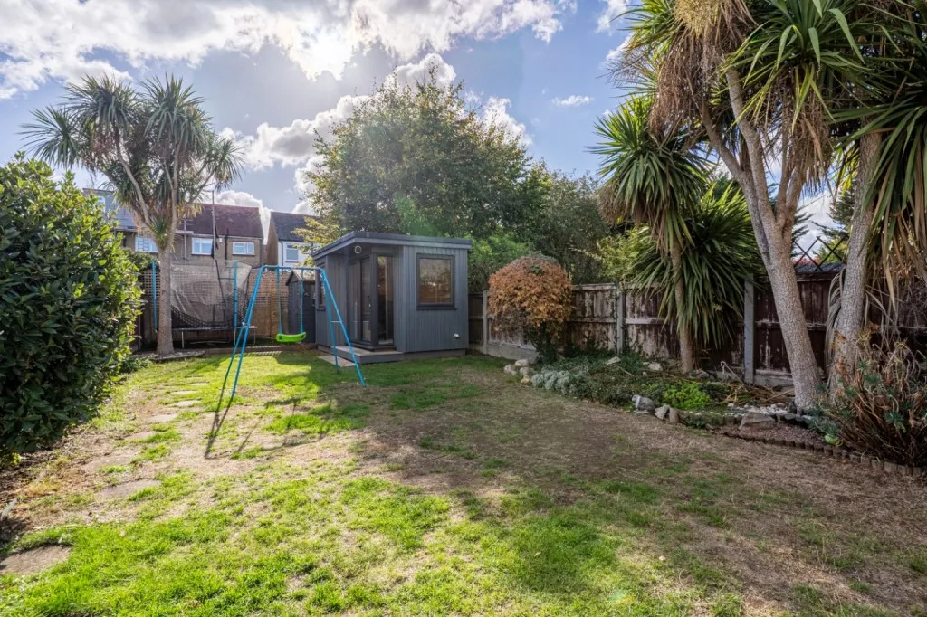 Portland Avenue, Gravesend, DA12, photo 17