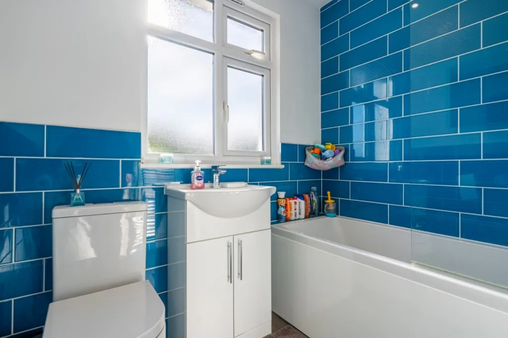 Portland Avenue, Gravesend, DA12, photo 11
