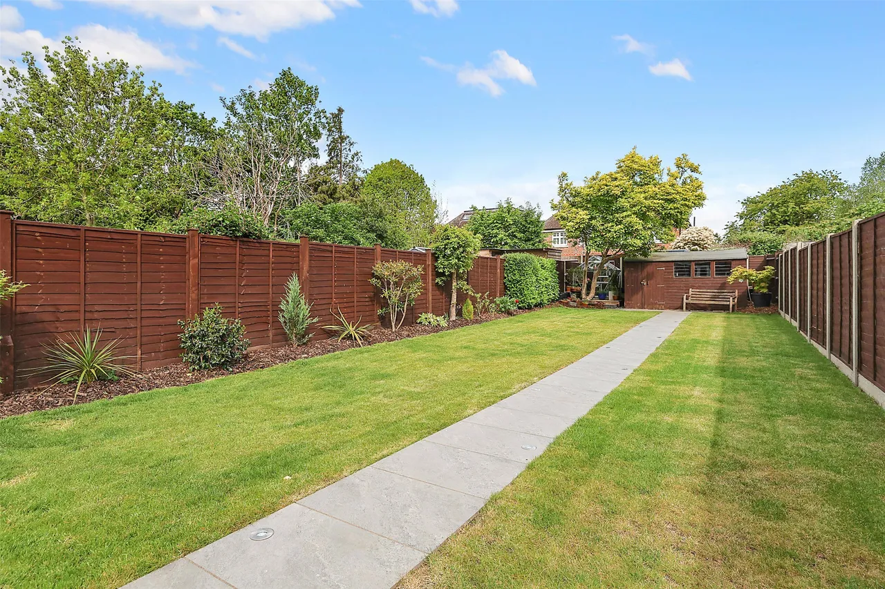Bourne Road, Merstham, RH1, photo 18