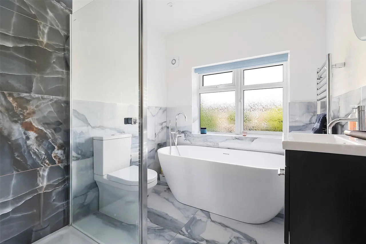 Bourne Road, Merstham, RH1, photo 9