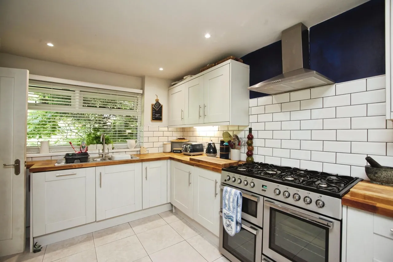 Croydon Close, Newport, NP19, photo 13