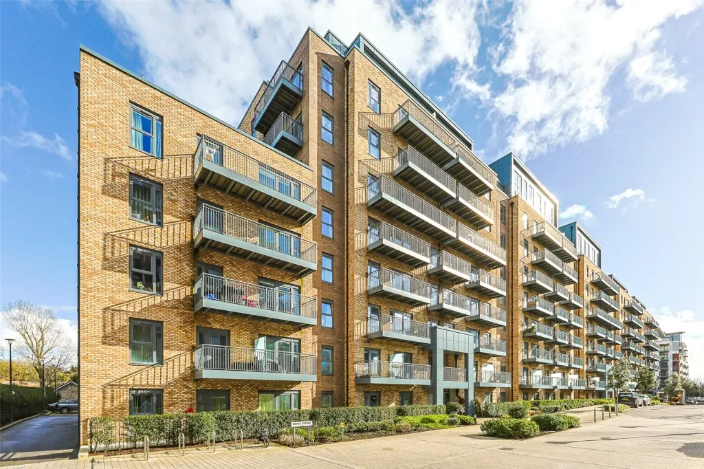 2 bed flat for sale, Beaufort Square, Beaufort Park, NW9