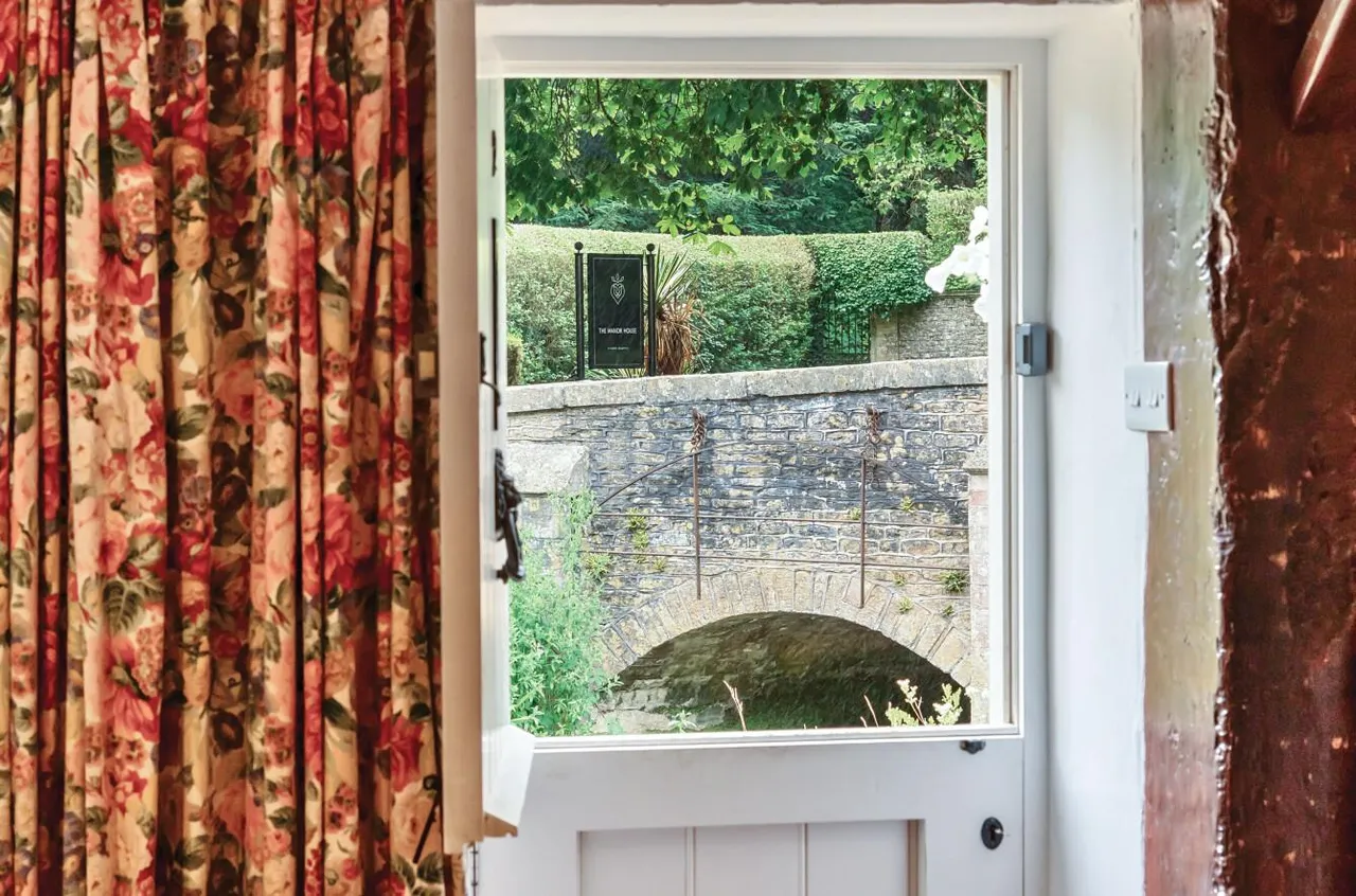 Waterside, Castle Combe, SN14, photo 7