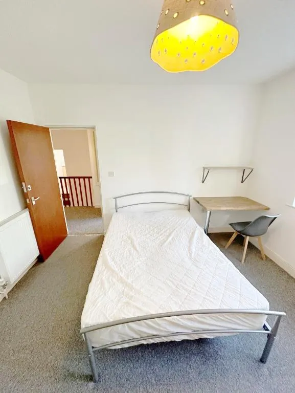 Birchfields Road, Fallowfield, M14, photo 8