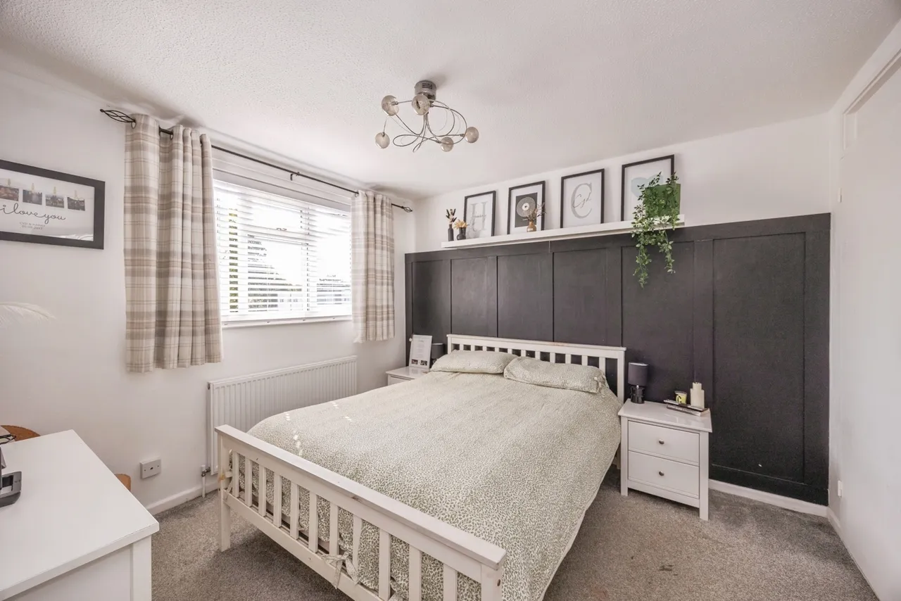 Juniper Square, Havant, PO9, photo 11