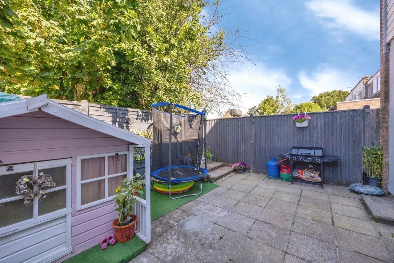 Juniper Square, Havant, PO9, photo 13
