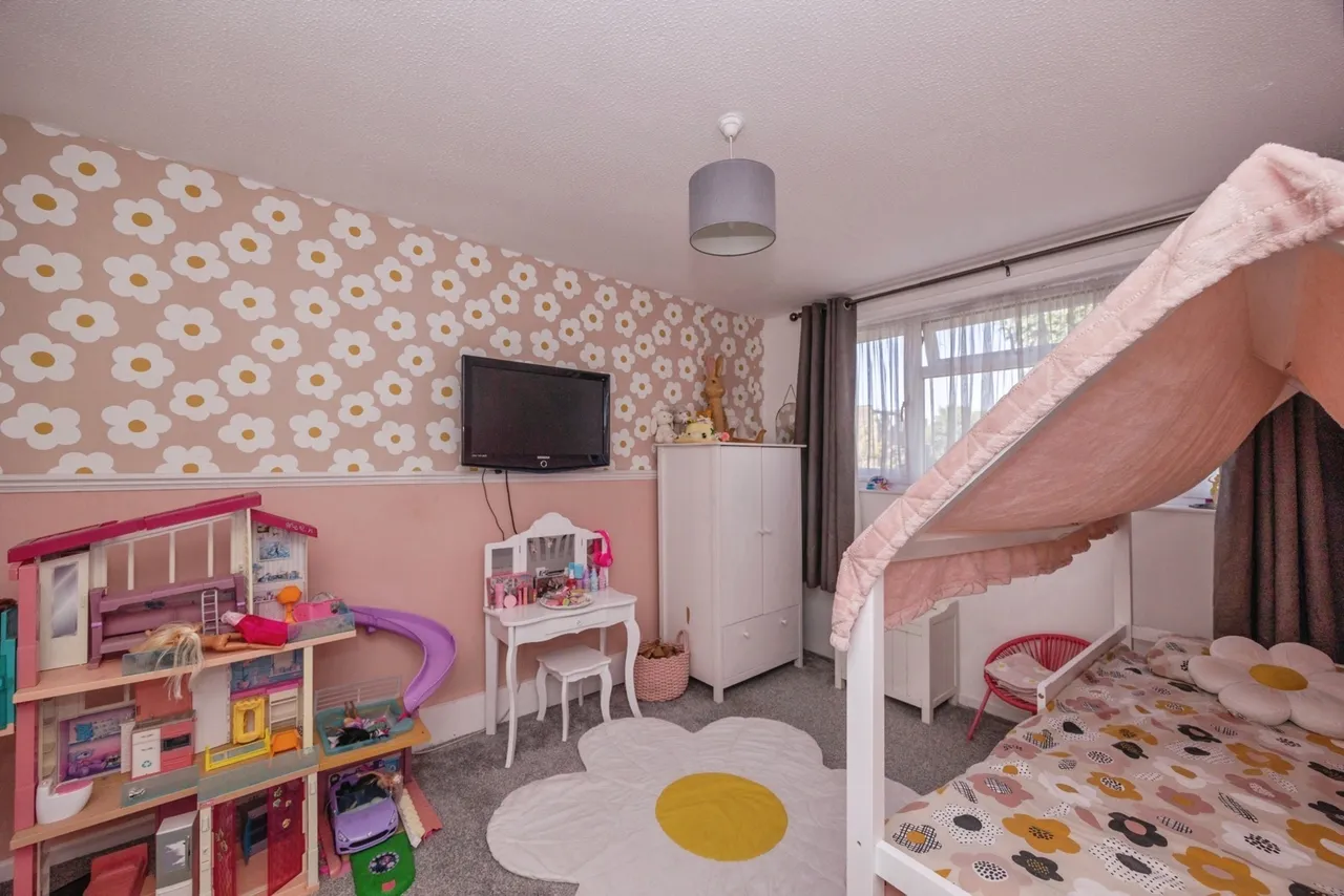 Juniper Square, Havant, PO9, photo 12