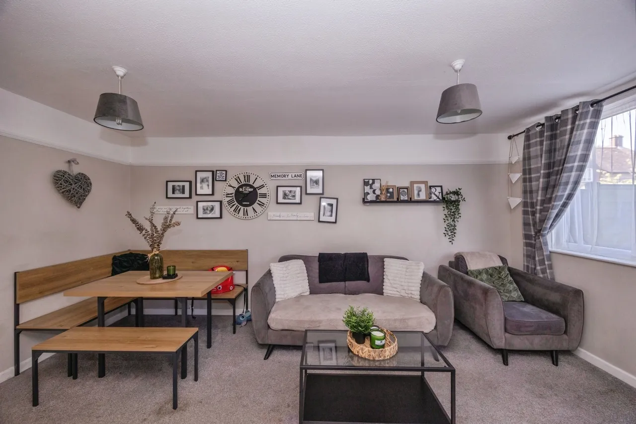 Juniper Square, Havant, PO9, photo 9