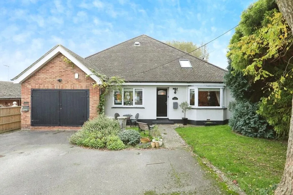 6 bed house for sale — Danedale Avenue, Minster on Sea, Kent, ME12