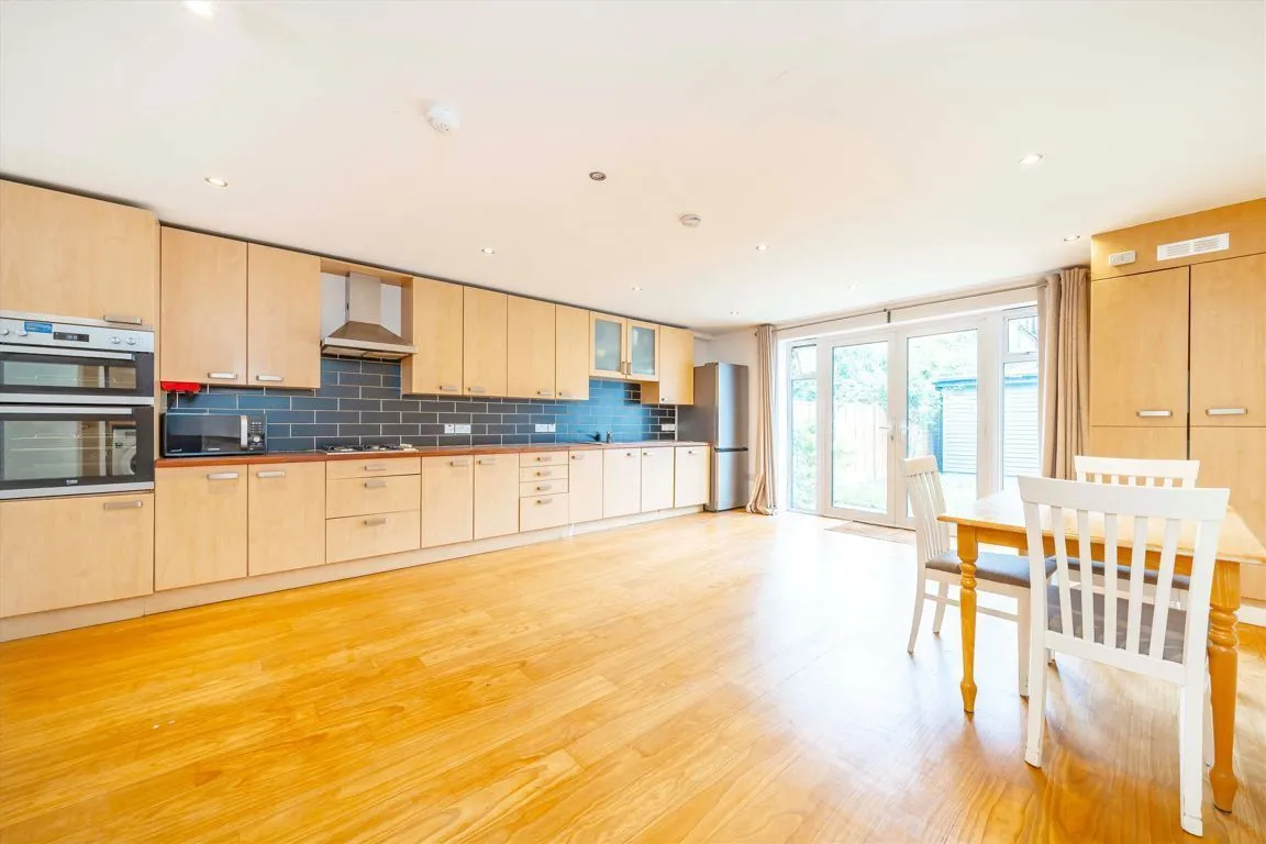 Bollo Bridge Road, W3, photo 3