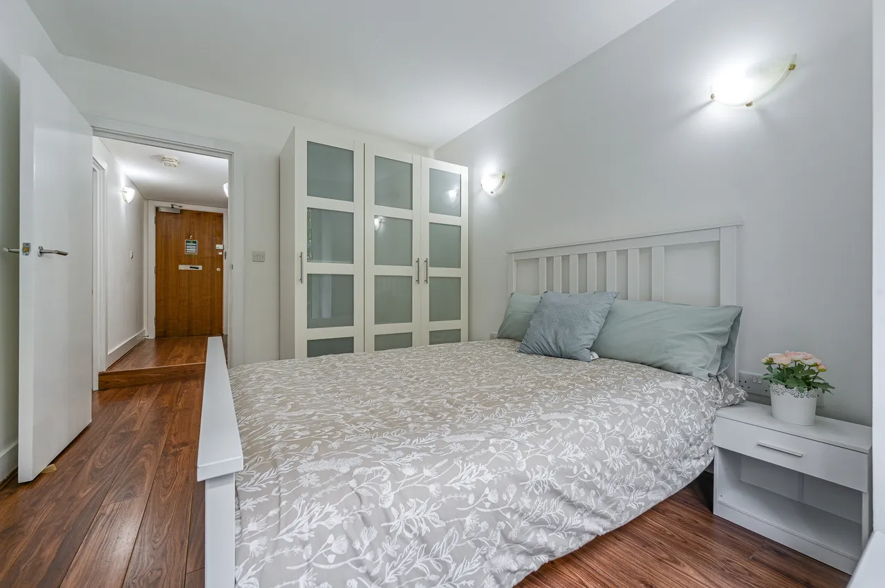 Flat 60 Building 22, Cadogan Road, London, photo 8