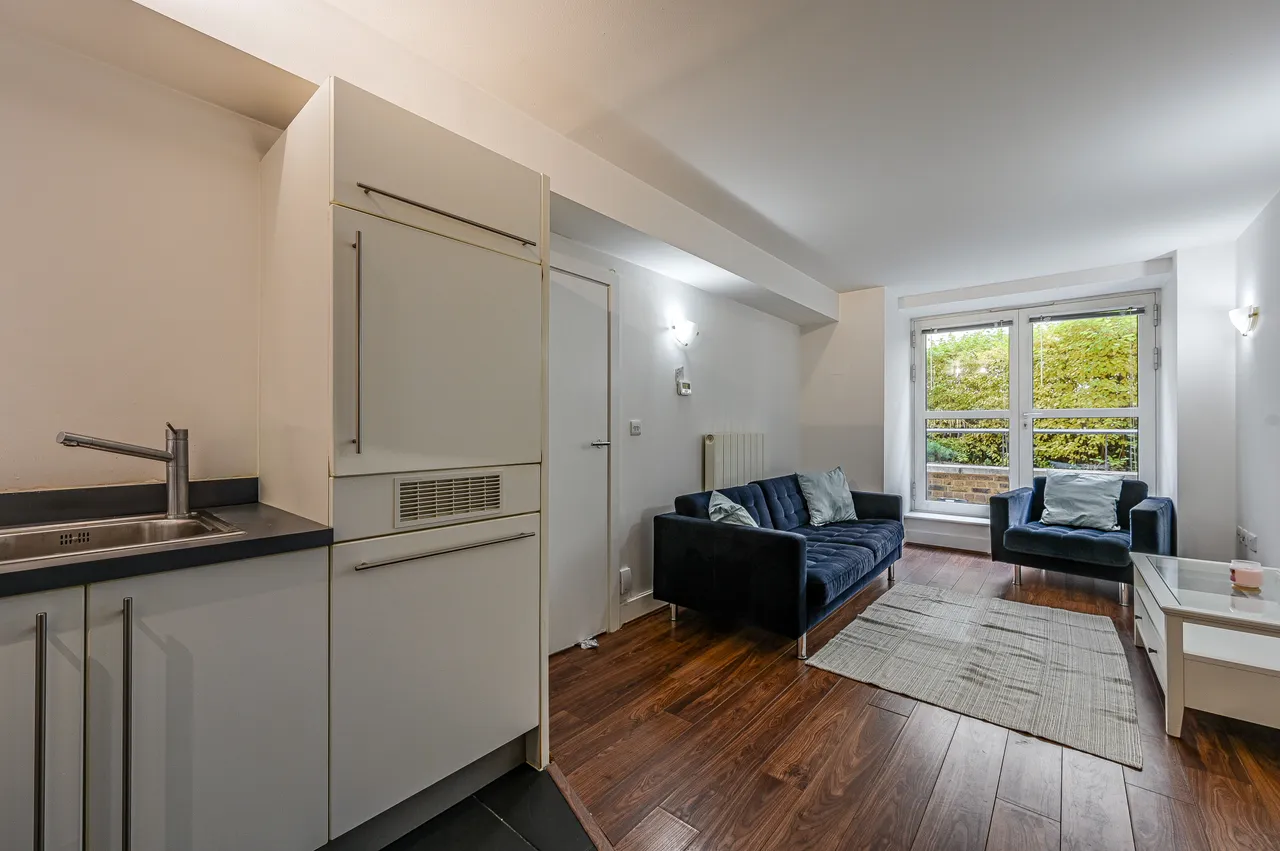 Flat 60 Building 22, Cadogan Road, London, photo 6