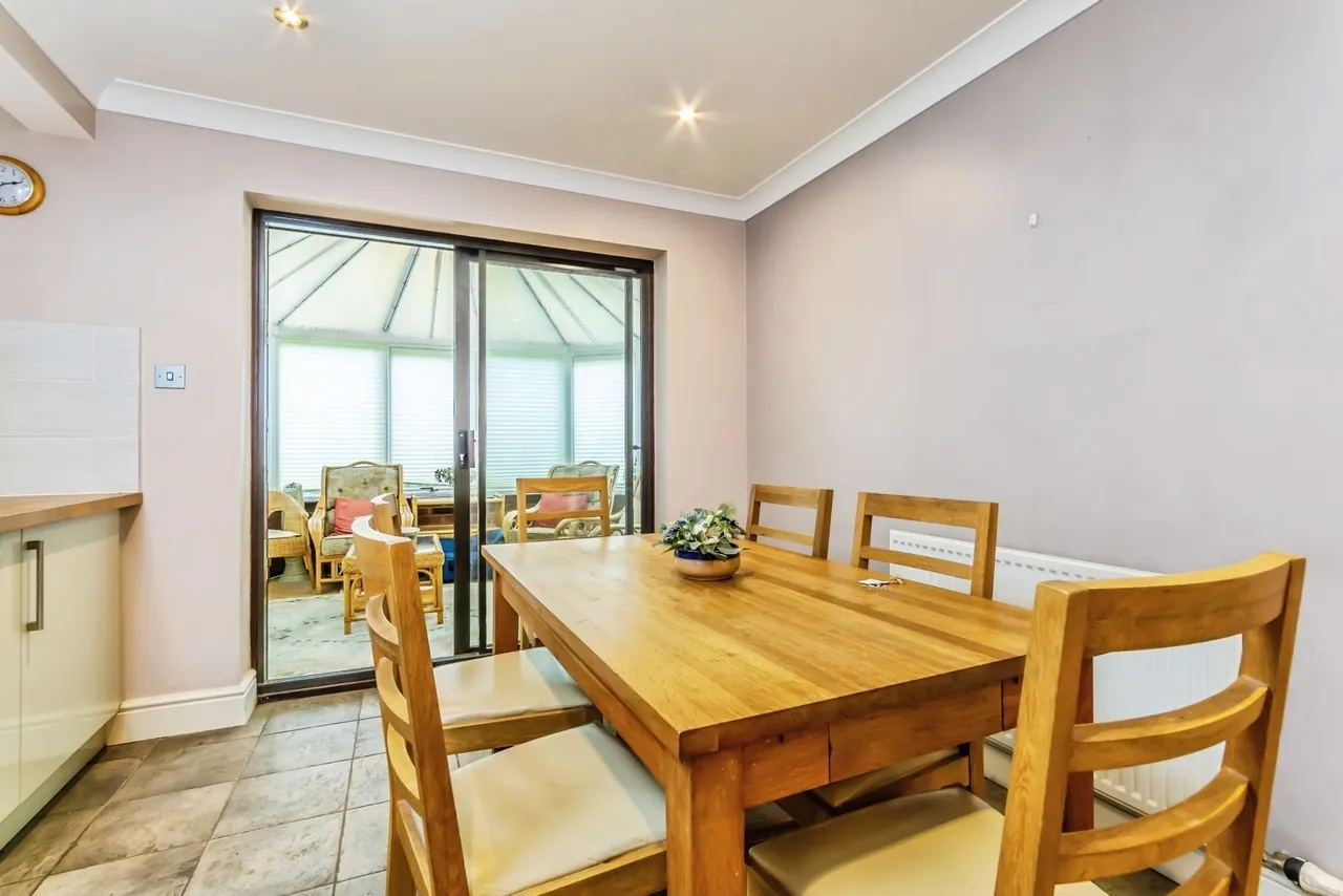 Deacon Place, Caterham, Surrey, CR3, photo 4