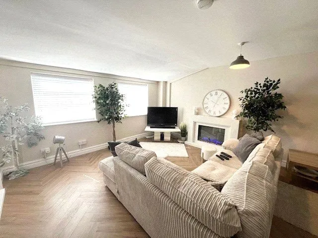 Eddisbury Square, Frodsham, WA6, photo 3