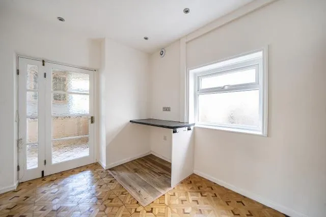 Chalgrove Gardens, London, N3, photo 14