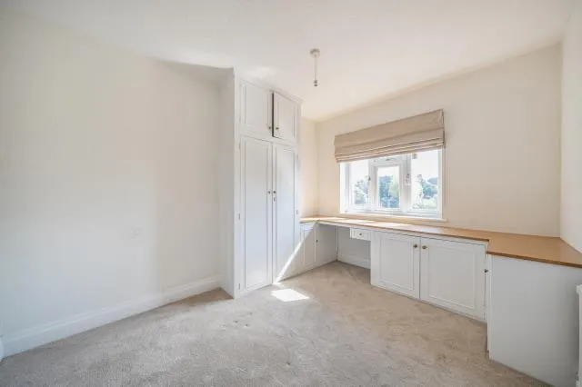 Chalgrove Gardens, London, N3, photo 13