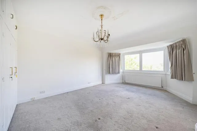 Chalgrove Gardens, London, N3, photo 19