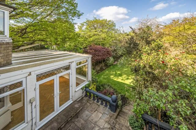 Chalgrove Gardens, London, N3, photo 26