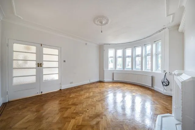 Chalgrove Gardens, London, N3, photo 6