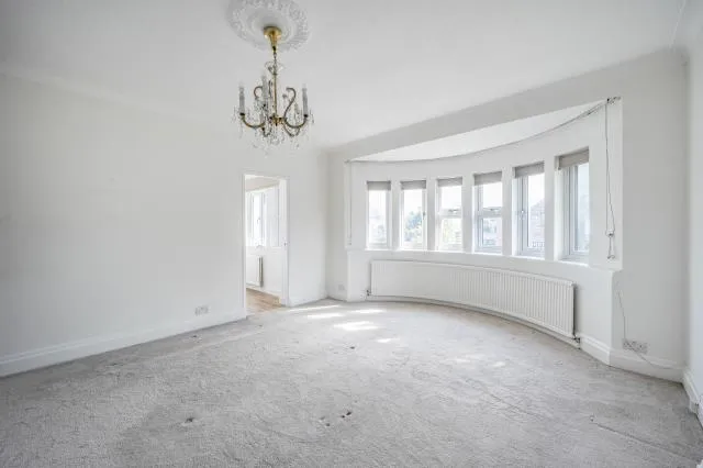 Chalgrove Gardens, London, N3, photo 11