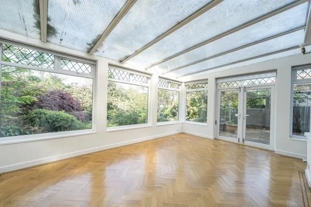 Chalgrove Gardens, London, N3, photo 20