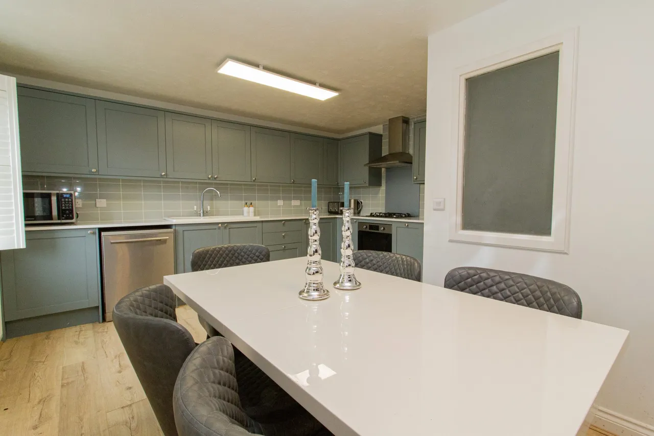 Harrow Road, Fleet, GU51 1JD, photo 5