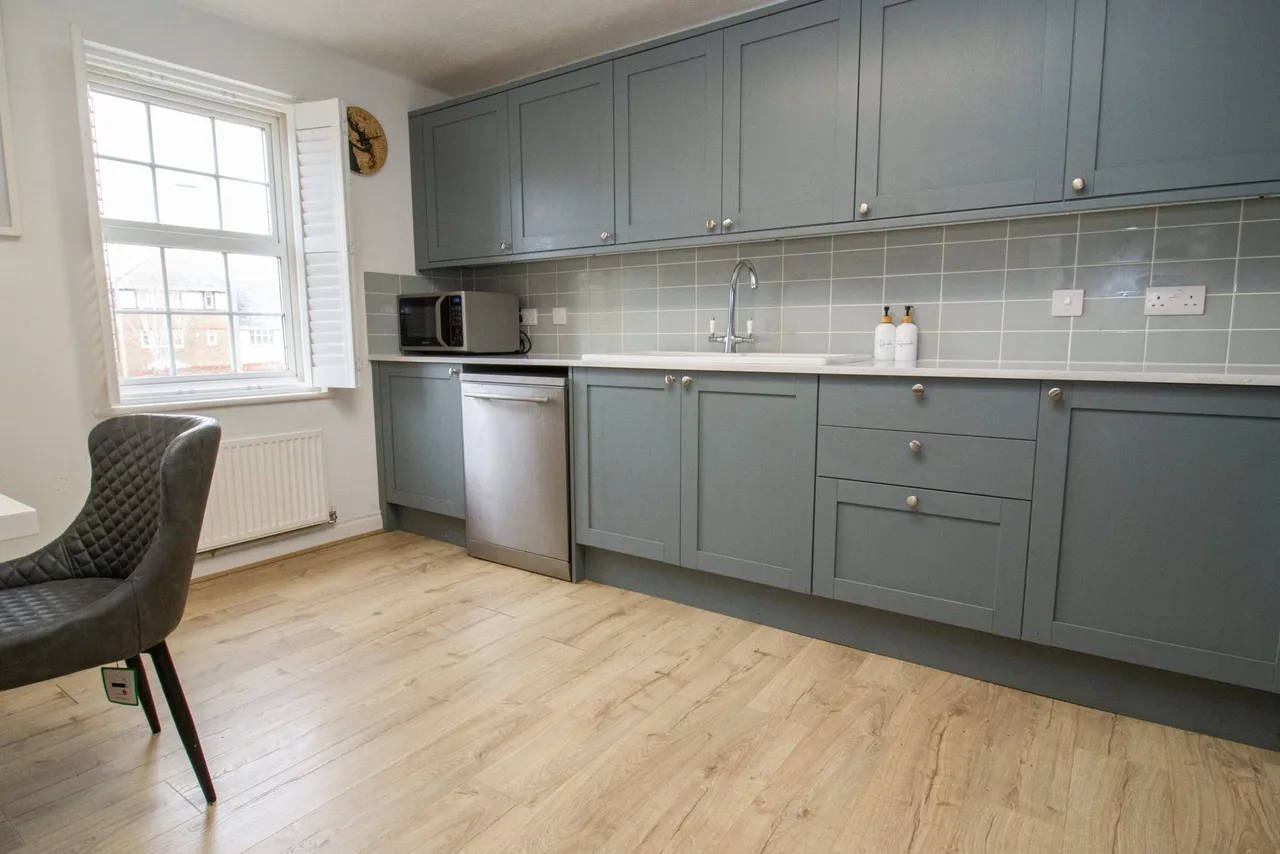 Harrow Road, Fleet, GU51 1JD, photo 4