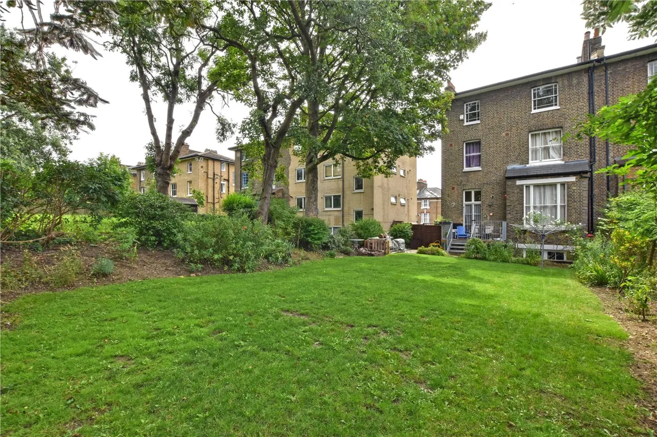 2 bed flat for sale — Granville Park, Lewisham, London, SE13