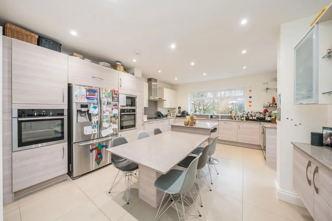 Argyle Avenue, TW3, photo 3