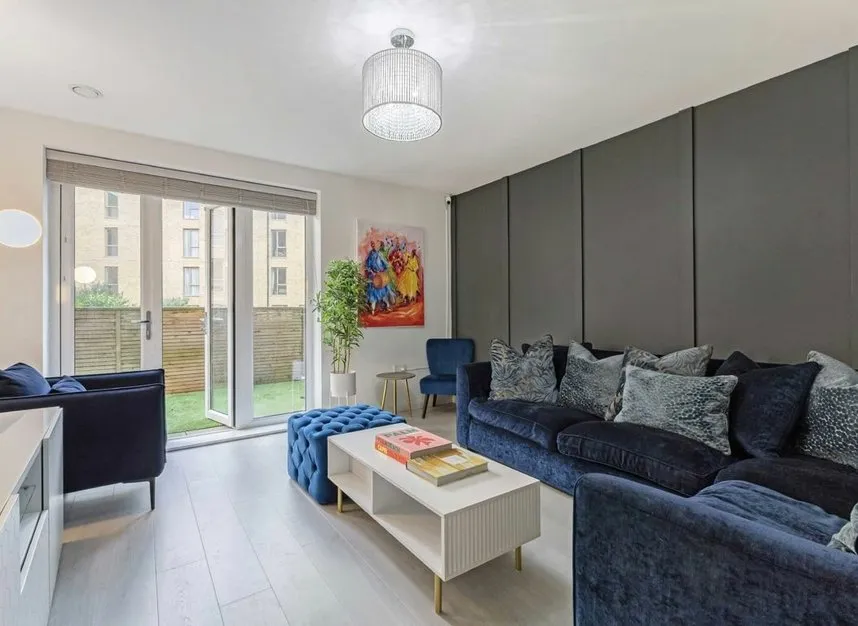 Grahame Park Way, Colindale, NW9, photo 3