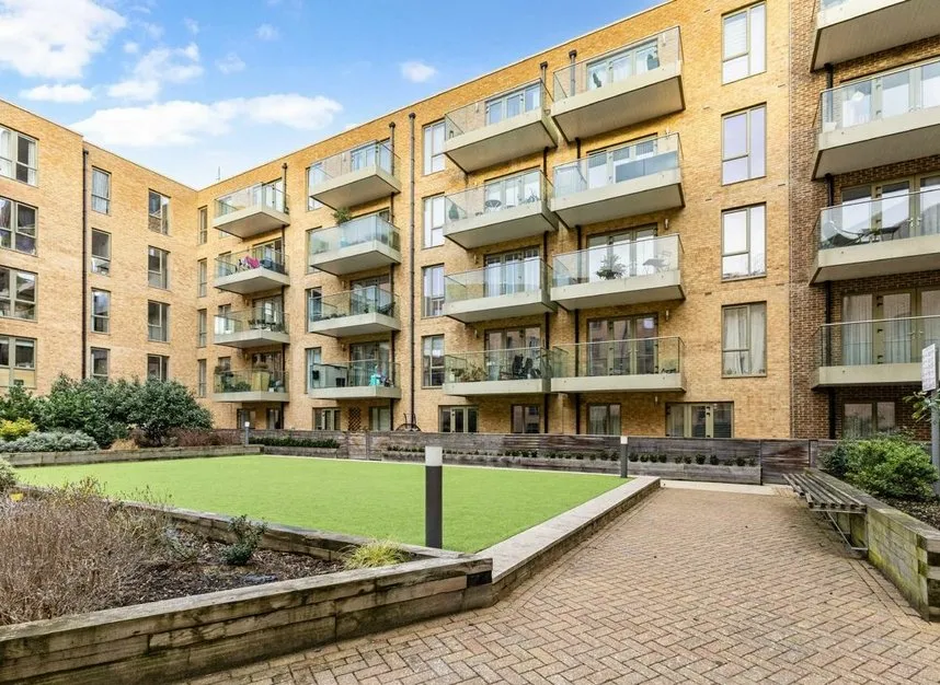 Grahame Park Way, Colindale, NW9, photo 9