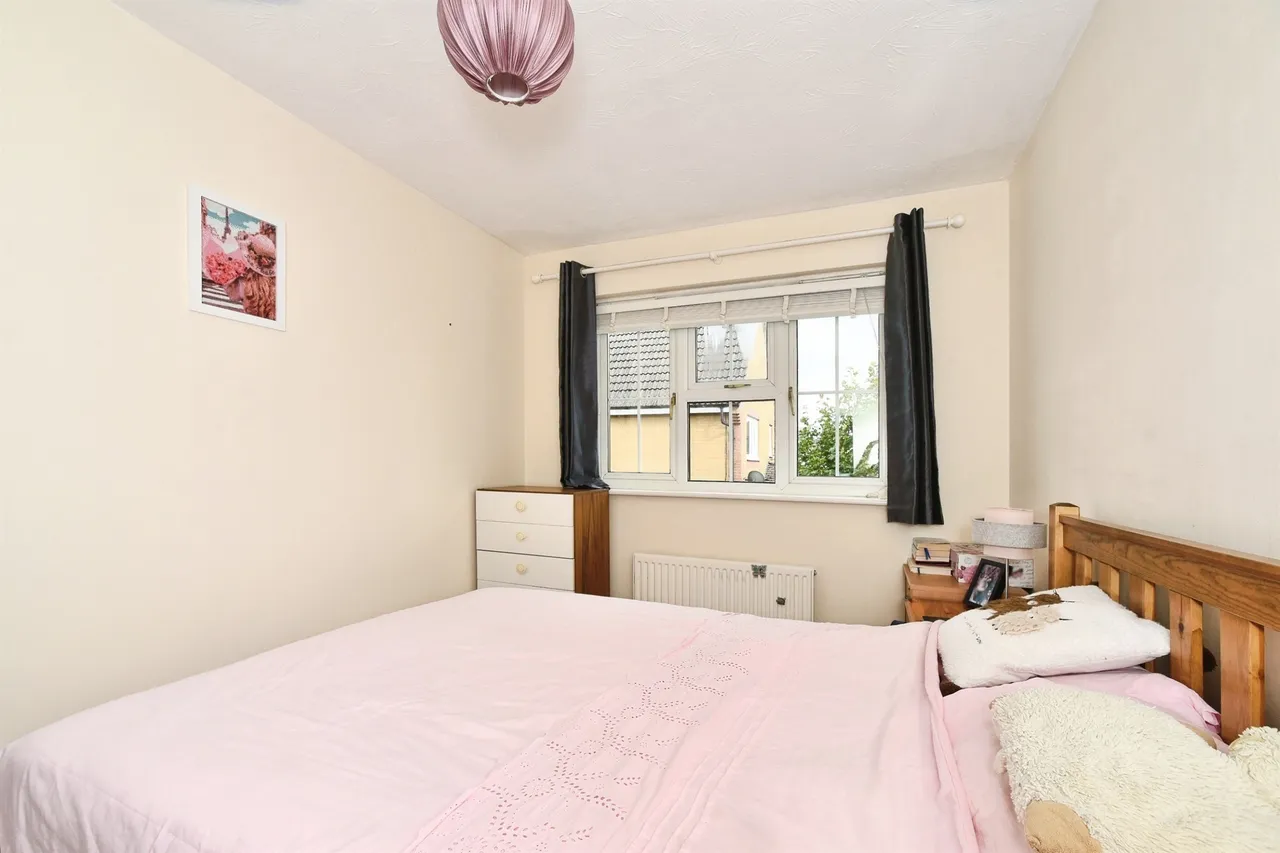 Century Close, Faringdon, photo 12