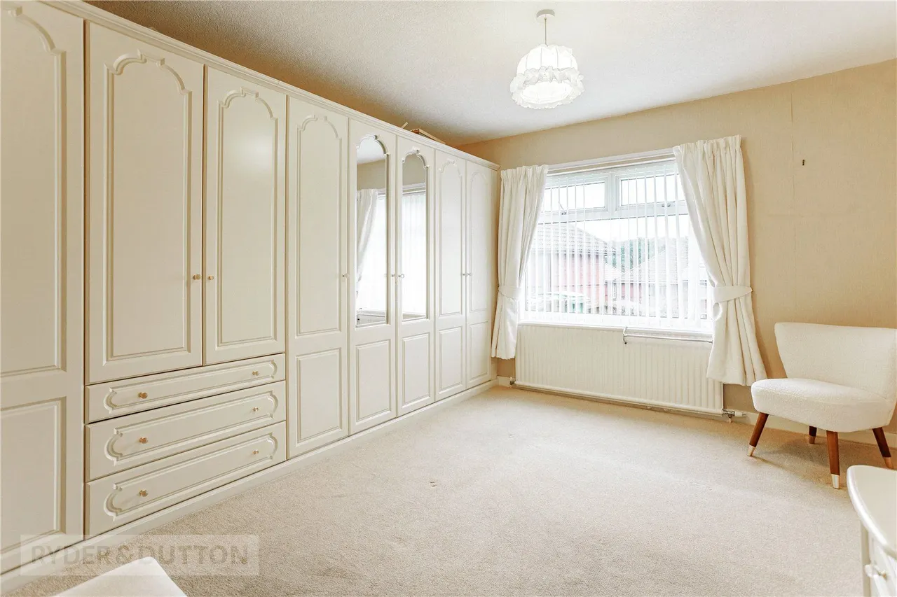 Dacres Drive, Greenfield, OL3, photo 13