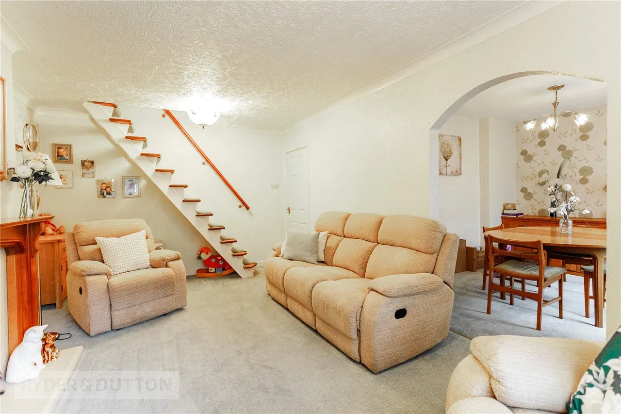 Dacres Drive, Greenfield, OL3, photo 7