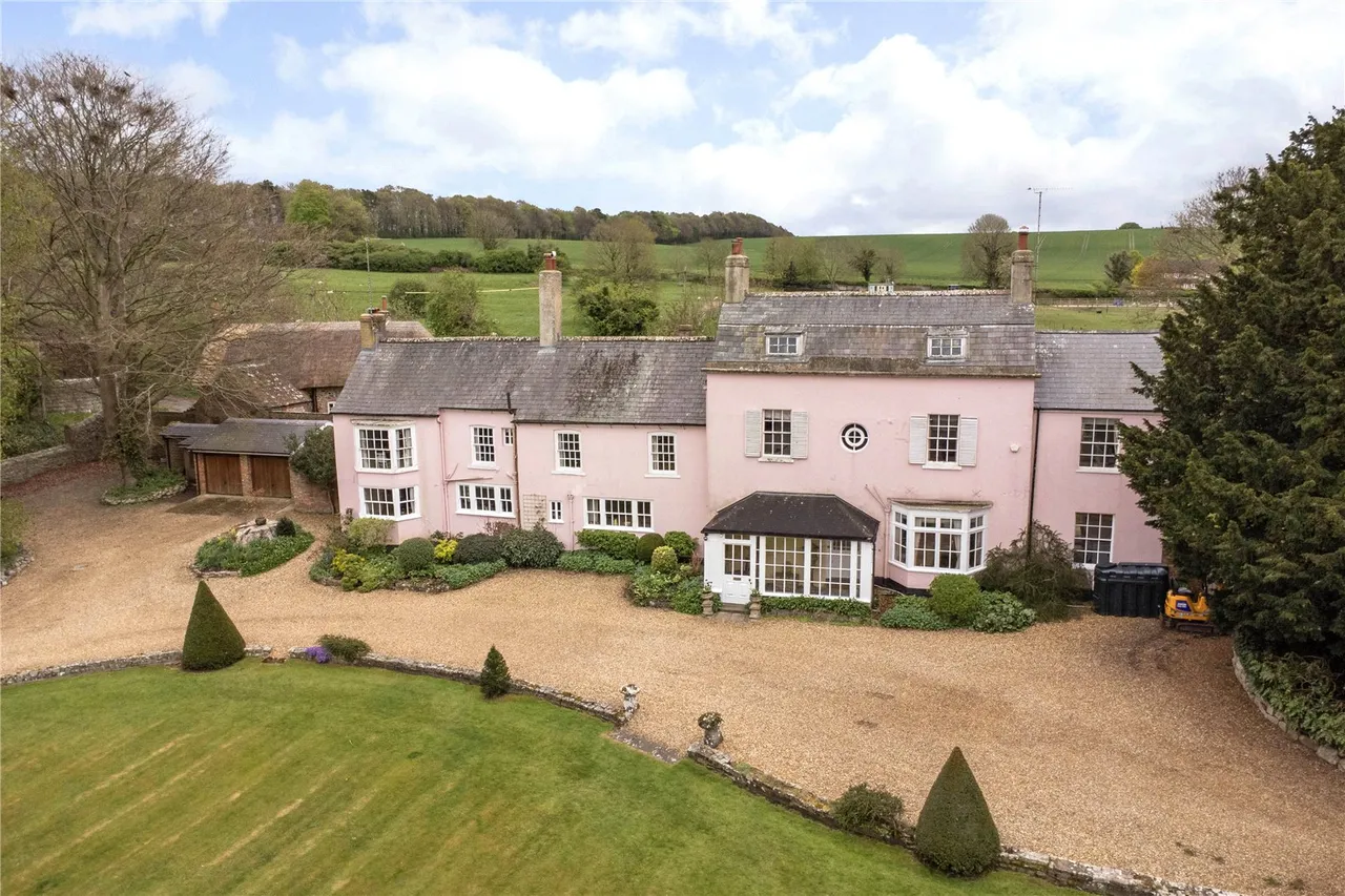 West Overton, Marlborough, SN8, photo 25