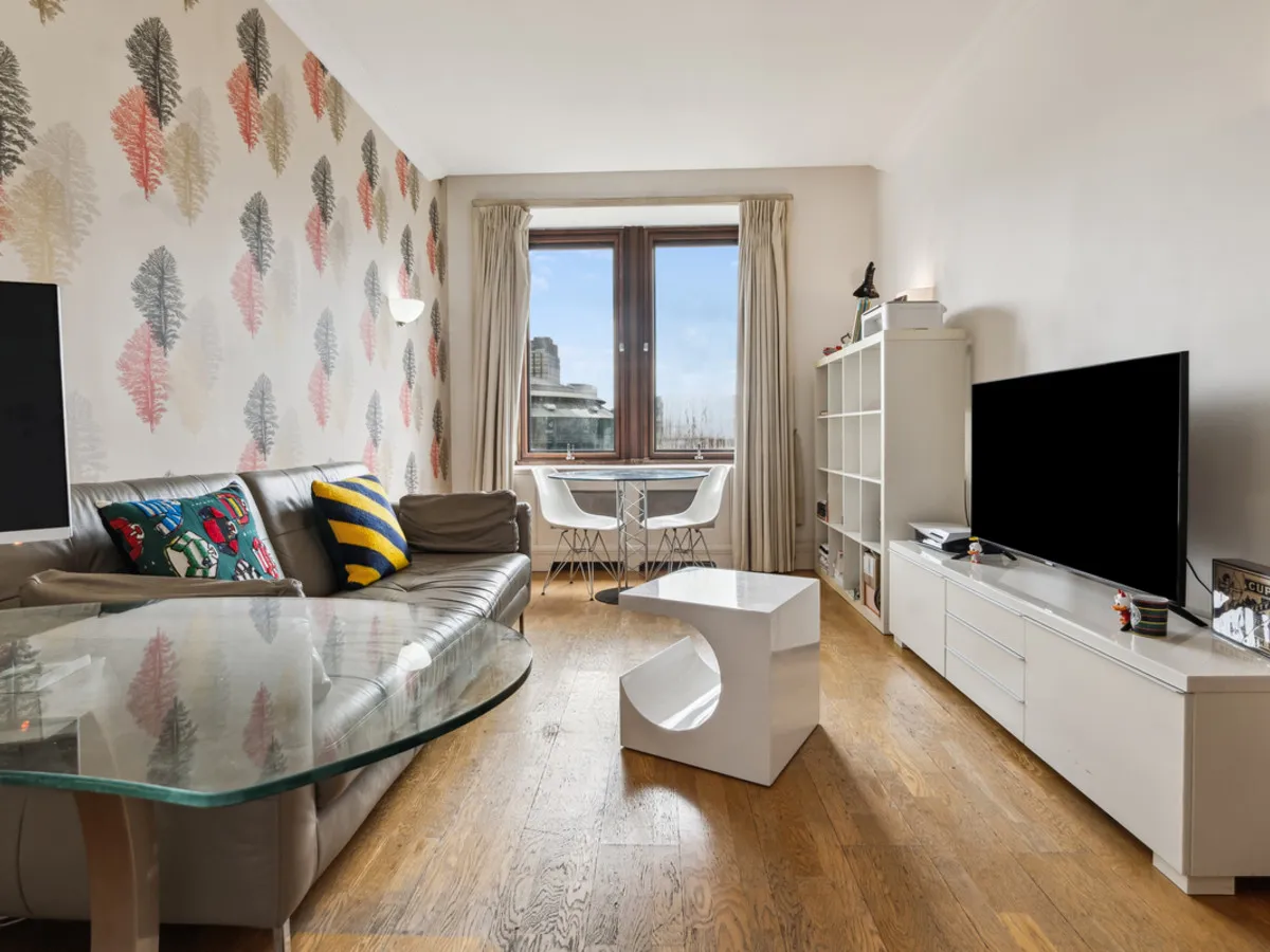 1 bed flat for sale, Whitehouse Apartments, London, SE1