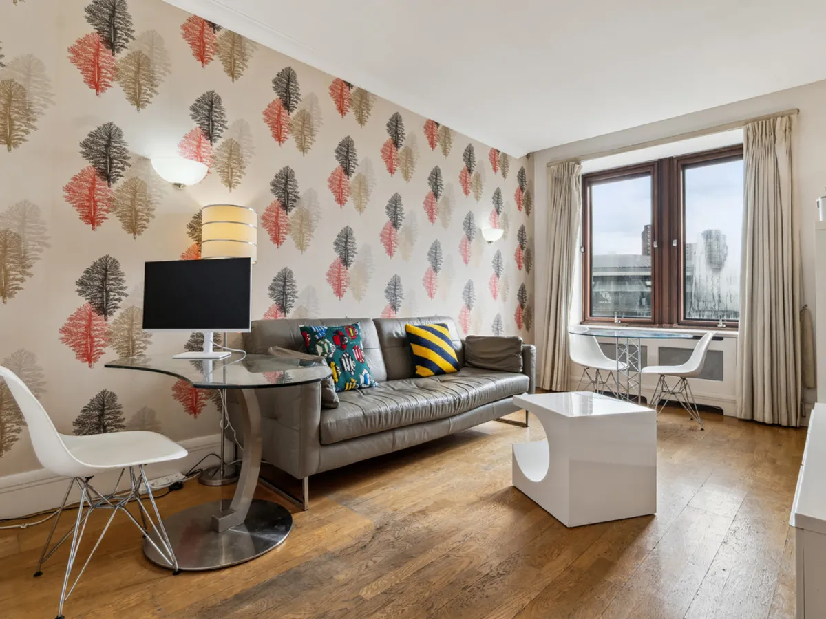 Whitehouse Apartments, London, SE1, photo 2