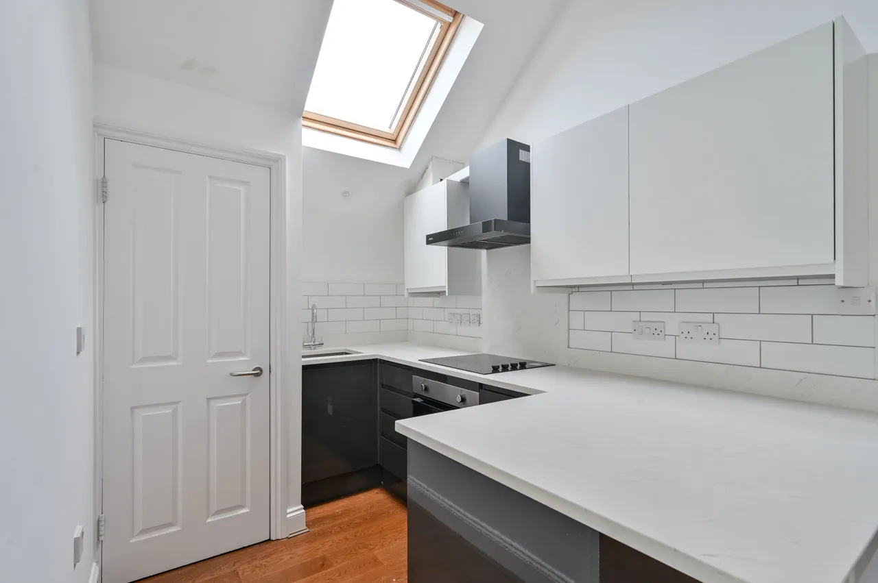 Flat 12, April Court, 43 Copers Cope Road, Beckenham, photo 7