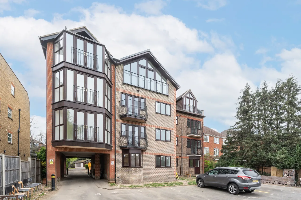 1 bed flat to rent — Flat 12, April Court, 43 Copers Cope Road, Beckenham