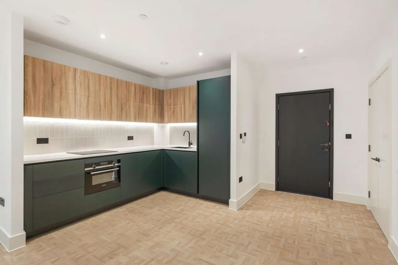 Monarch Square, London, SW11 1DF, photo 8