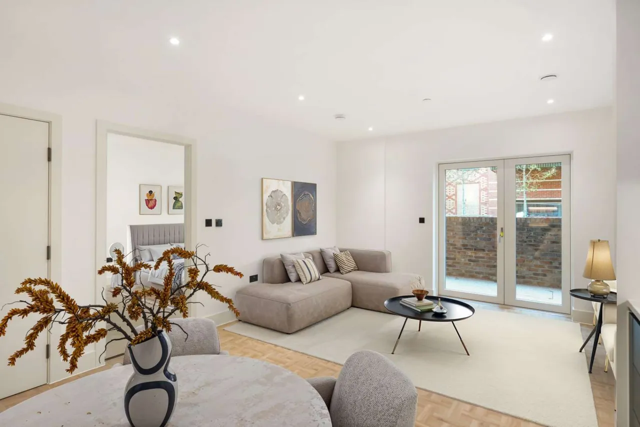 1 bed new development to rent — Monarch Square, London, SW11 1DF