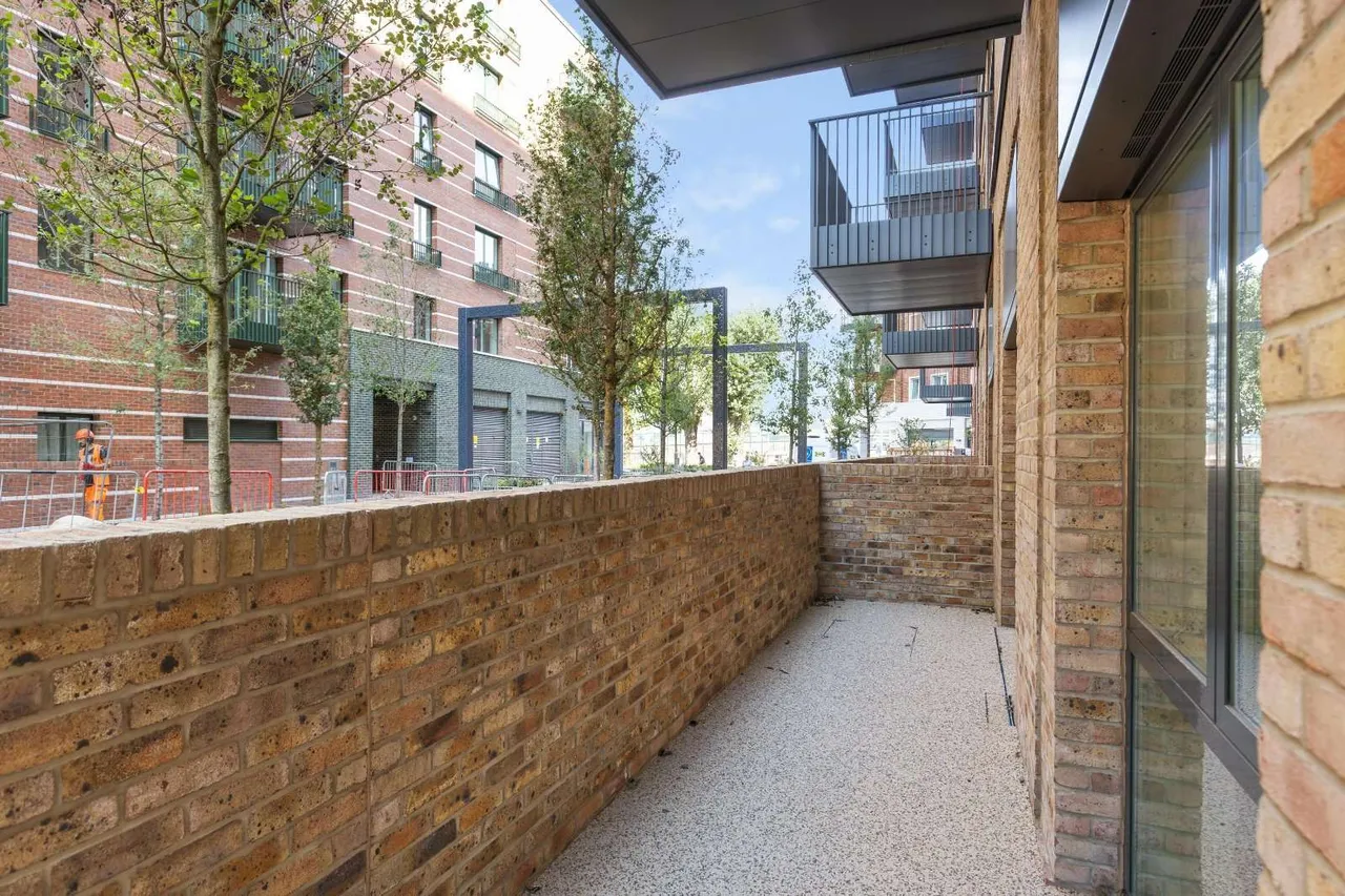 Monarch Square, London, SW11 1DF, photo 5