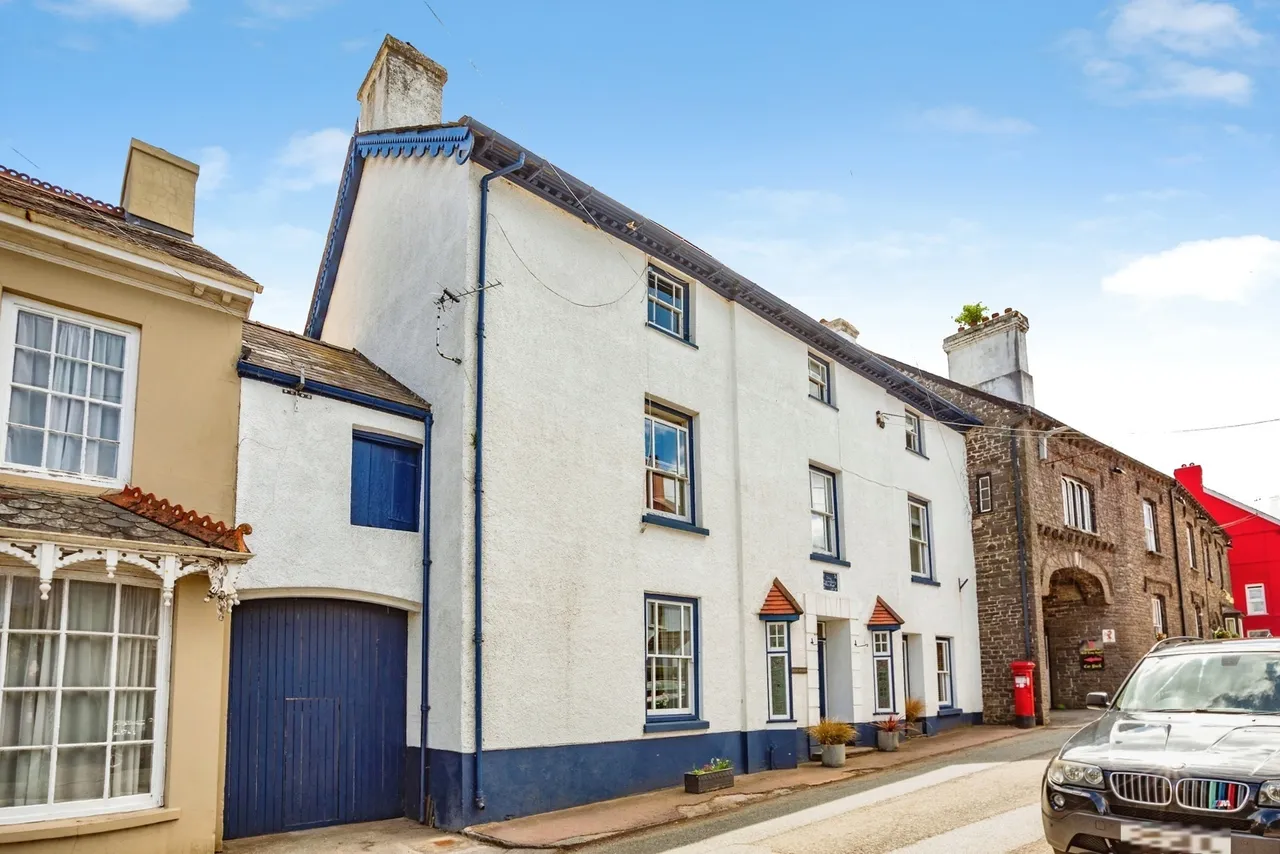 Church Street, Llangadog, SA19, photo 24