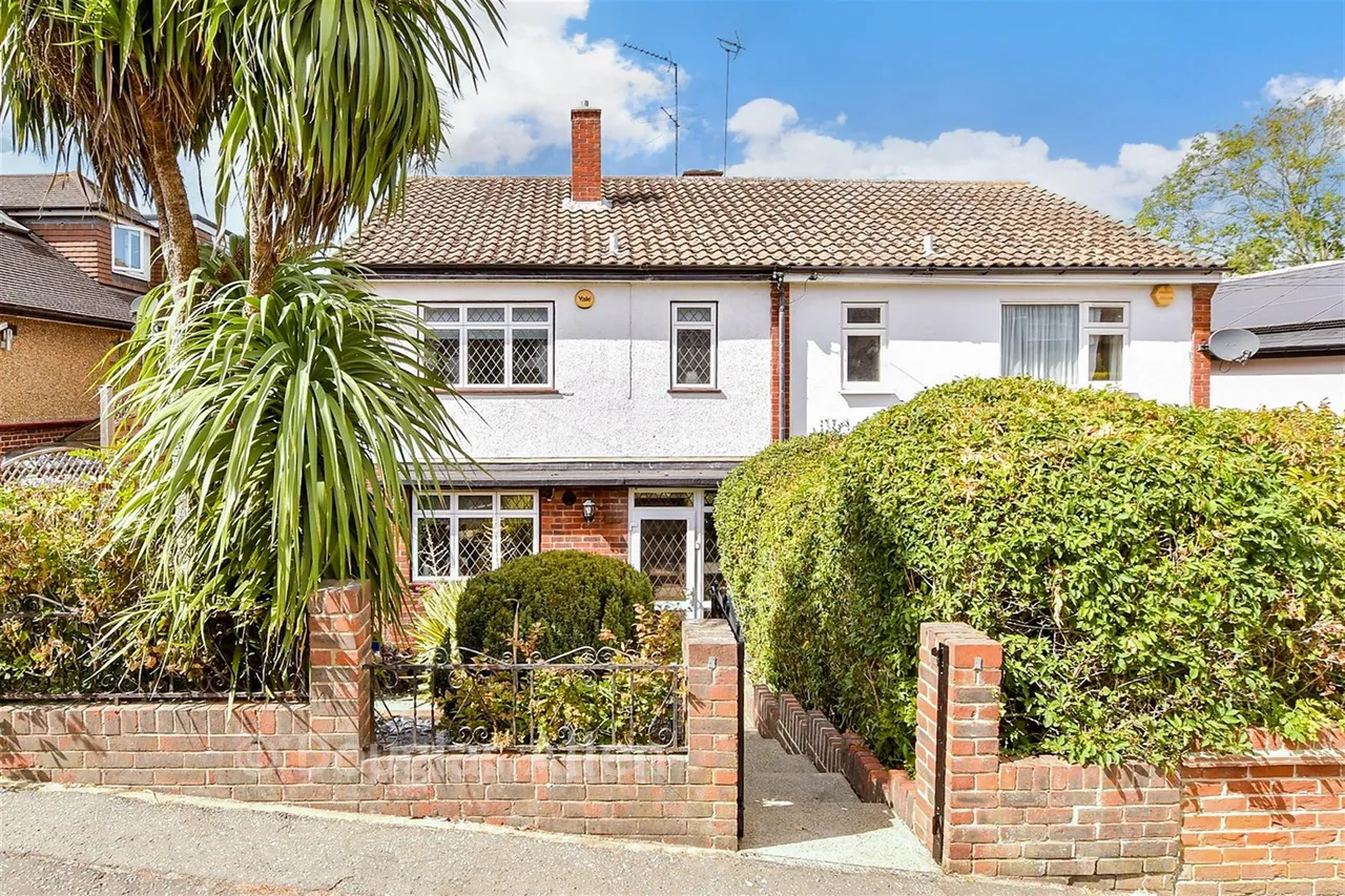 Marjorams Avenue, Loughton, IG10, photo 14