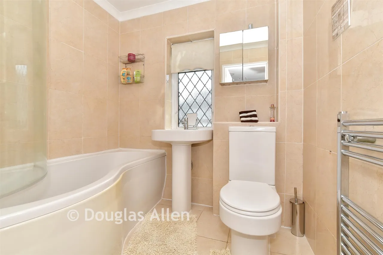 Marjorams Avenue, Loughton, IG10, photo 6