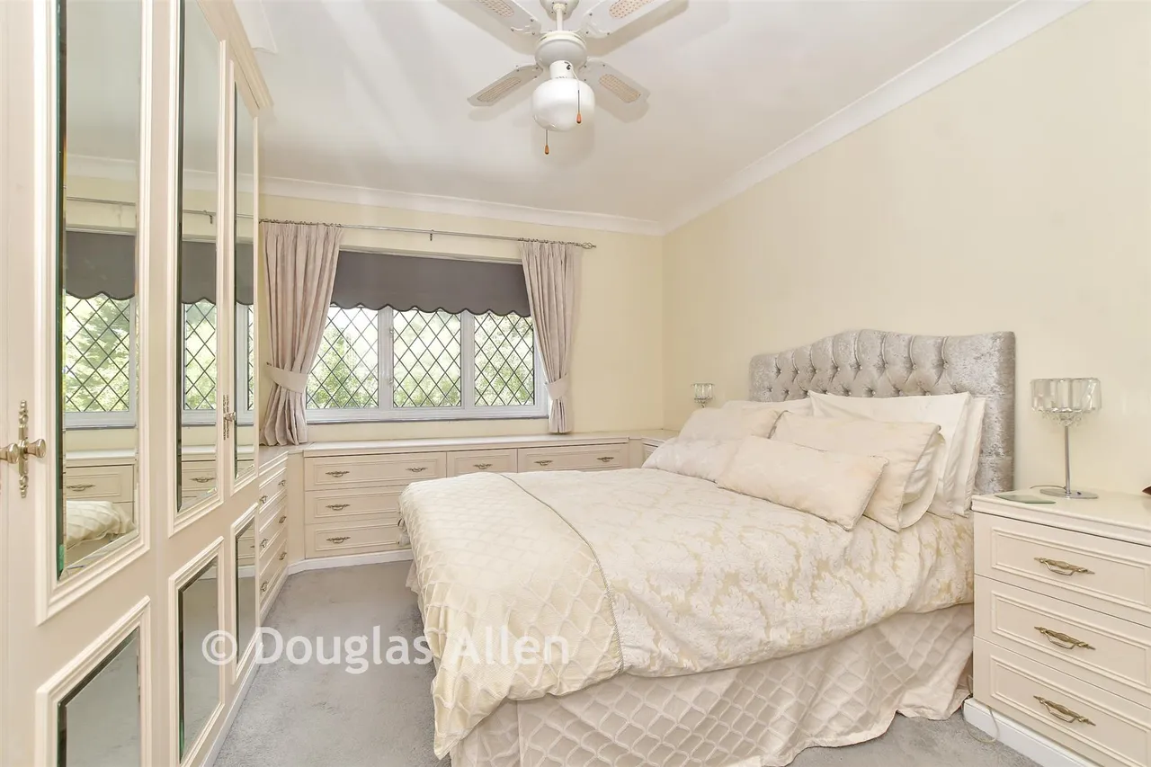Marjorams Avenue, Loughton, IG10, photo 5