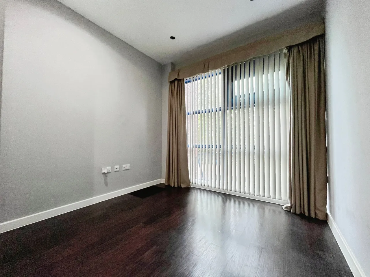 Bath Road, Harlington, UB3, photo 4
